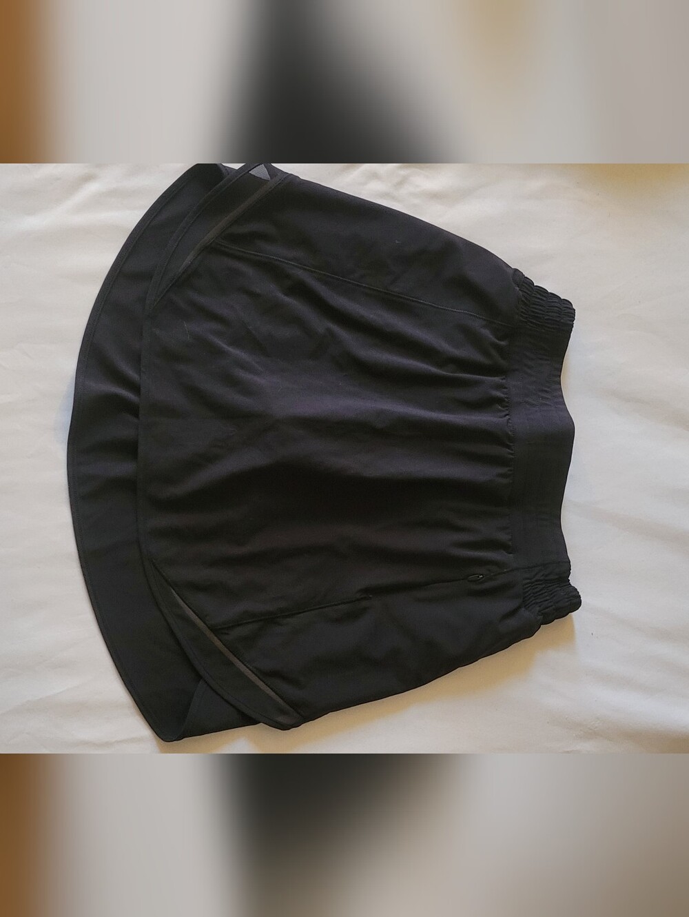 Lululemon Mid-Rise Skirt Black - Size 6